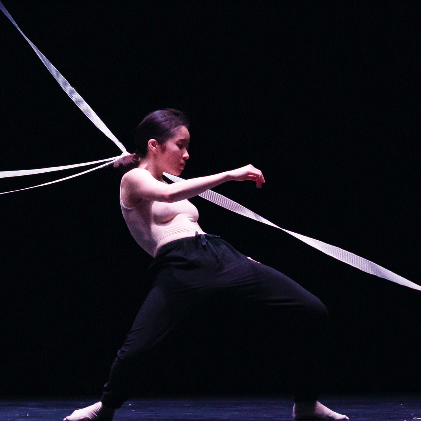 Close-Up – Das Bundesjugendballett im #lichthof_lab